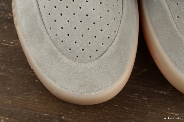 GUM DARK 750 ADIDAS GLOW LIGHT GREY YEEZY BOOST BB1840 0815